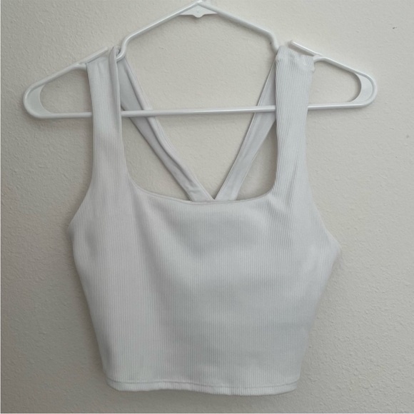 Alo Ribbed Bra Tank - Picture 4 of 9